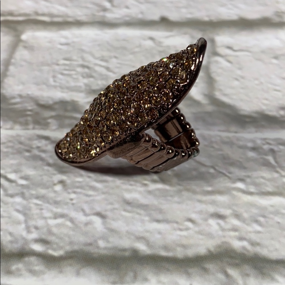 Beautiful Yellow stone statement ring - Picture 4 of 6